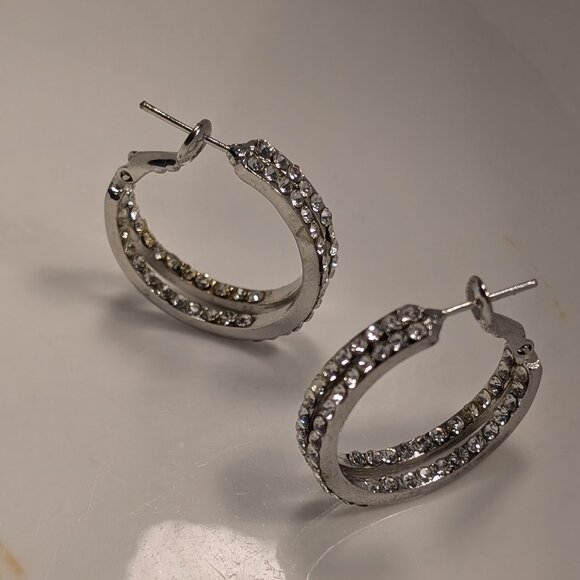 Double silver hoop crystal Fashion earrings. - Picture 5 of 5